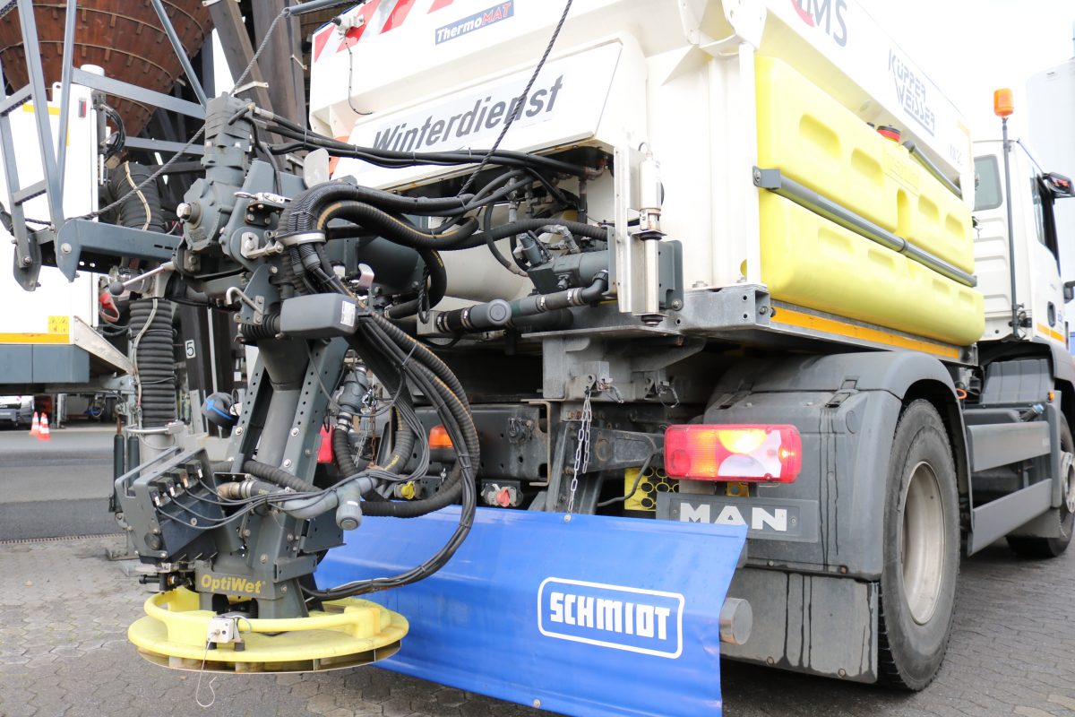 Rückansicht Winterdienst Streufahrzeug